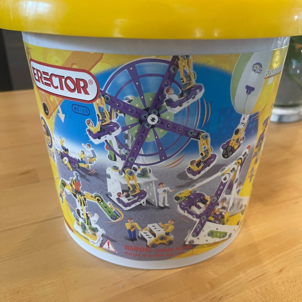 Erector Set - Complete w/ Plastic Bucket Amusement